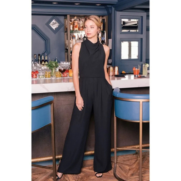Gal meets glam Melanie Lace Back Wide Leg Jumpsuit - Picture 3 of 12
